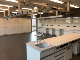 Sanitaire de INNLAB - fournisseur d'équipements de laboratoire sur mesure et décorateur intérieur de Allschwil, Rodersdorf et Bâle