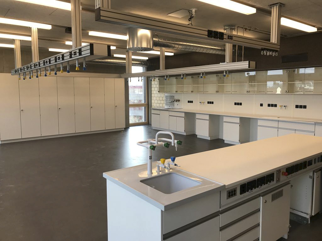Sanitaire de INNLAB - fournisseur d'équipements de laboratoire sur mesure et décorateur intérieur de Allschwil, Rodersdorf et Bâle