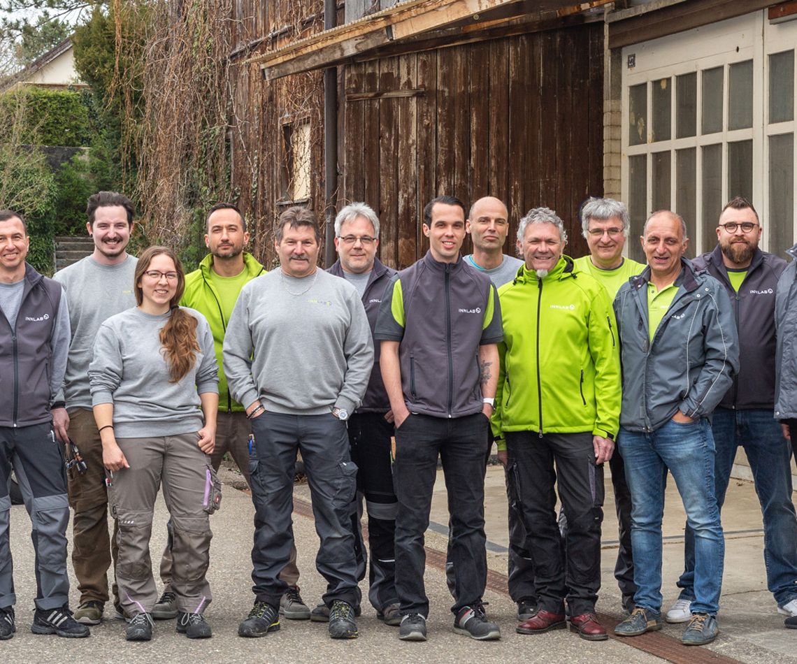 Team von INNLAB - Labor- und Inneneinrichter nach Mass - Montage- und Service