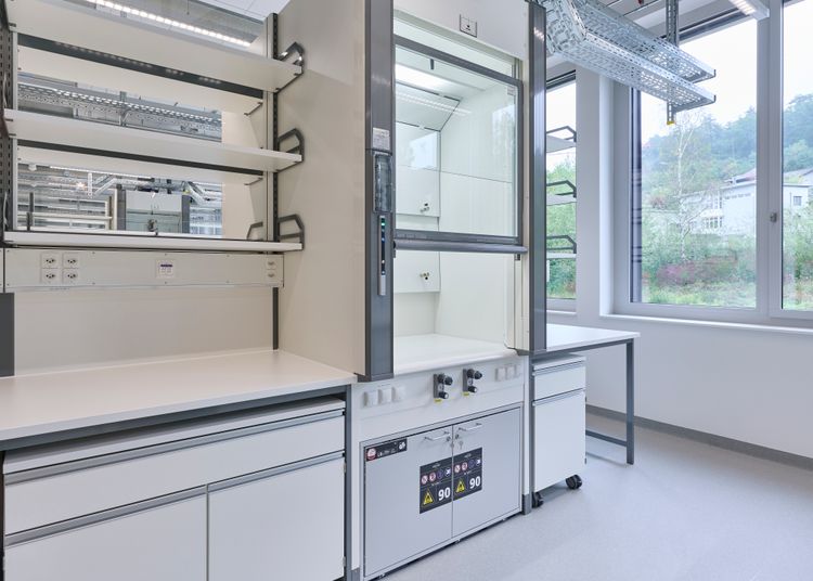 Laboreinrichtung Universität Zürich Irchel