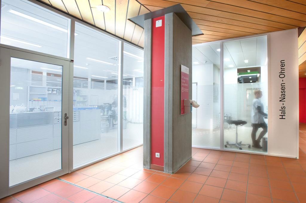 Systèmes de cloisons INNLAB - fournisseur d'équipements de laboratoire sur mesure et décorateur intérieur de Allschwil, Rodersdorf et Bâle