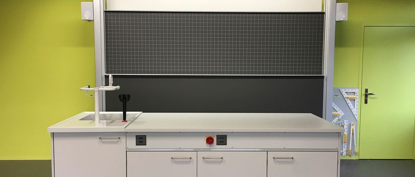 Système de rinçage de INNLAB - fournisseur d'équipements de laboratoire sur mesure et décorateur intérieur de Allschwil, Rodersdorf et Bâle