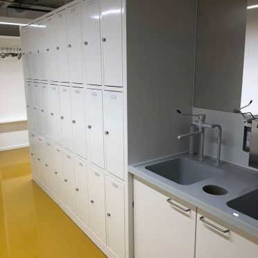 Armoires de INNLAB - fournisseur d'équipements de laboratoire sur mesure et décorateur intérieur de Allschwil, Rodersdorf et Bâle