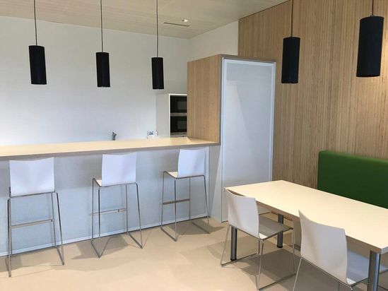 Travaux de menuiserie de INNLAB - fournisseur d'équipements de laboratoire sur mesure et décorateur intérieur de Allschwil, Rodersdorf et Bâle