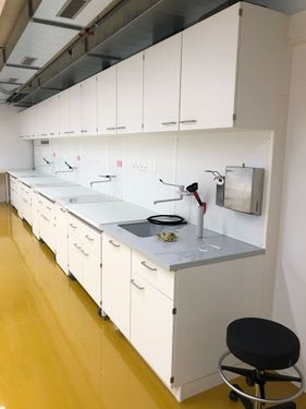 Sanitaire de INNLAB - fournisseur d'équipements de laboratoire sur mesure et décorateur intérieur de Allschwil, Rodersdorf et Bâle