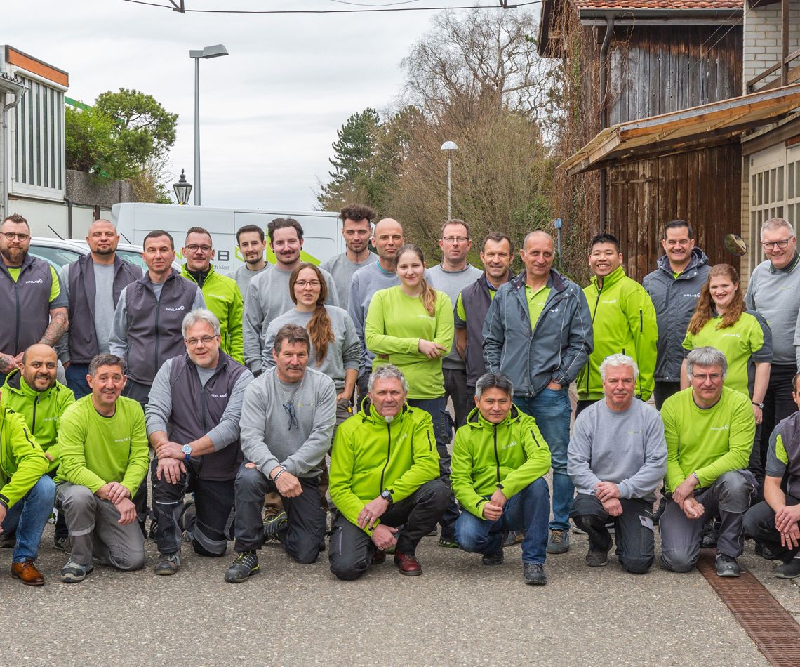 Team von INNLAB - Labor- und Inneneinrichter nach Mass - Montage- und Service