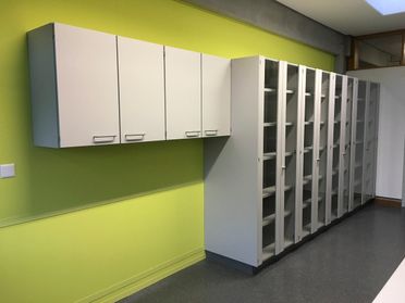 Schränke von INNLAB - Labor- und Inneneinrichter nach Mass aus Allschwil, Rodersdorf und Basel