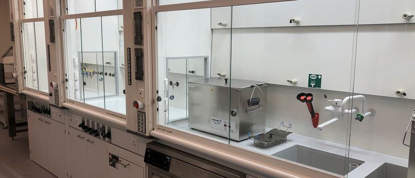 Sorbonnes/ hottes de laboratoire de INNLAB - fournisseur d'équipements de laboratoire sur mesure et décorateur intérieur de Allschwil, Rodersdorf et Bâle