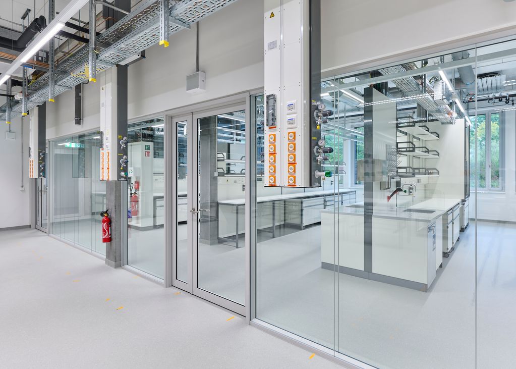 Références de INNLAB - fournisseur d'équipements de laboratoire sur mesure et décorateur intérieur de Allschwil, Rodersdorf et Bâle