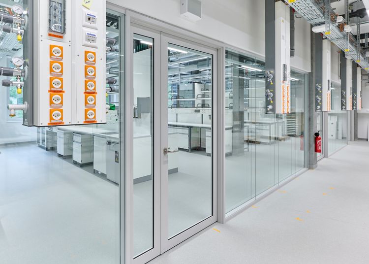 Laboreinrichtung Universität Zürich Irchel